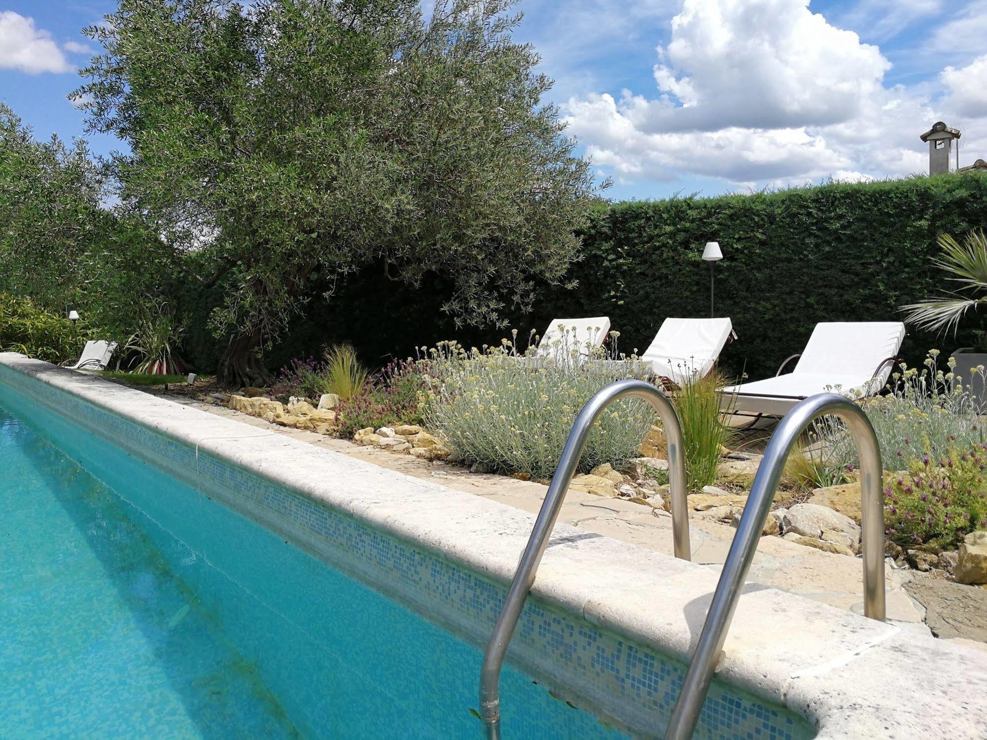 La Bastide Des Muriers Deaux Bagian luar foto